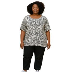 Lane Bryant LIVI Womens Size 38/40 Gray White Activewear Boho Ikat Geometric